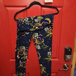 Lularoe Floral - Beauty & Beast TC Leggings